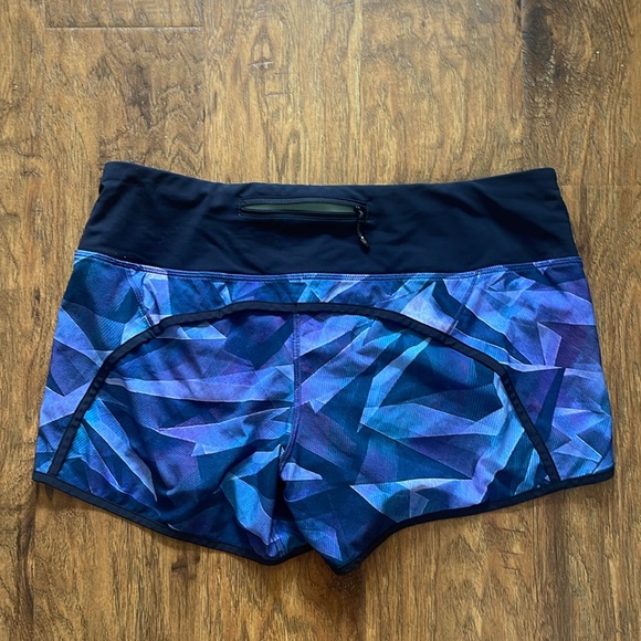Lululemon Run Times Pretty Prism shorts - Picture 6 of 9